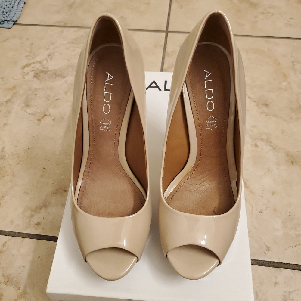 Nude Aldo Peep Toe Heels